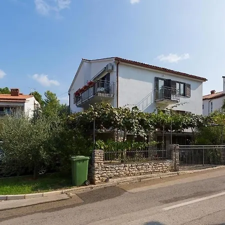 Apartment With Parking Space - 24293 *